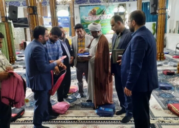 ۱۰۰۰ بسته لوازم التحریر بین دانش آموزان نیازمند آمل توزیع شد