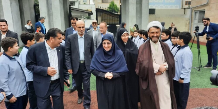 معاون وزیر آموزش و پرورش دو طرح آموزشی را در آمل افتتاح کرد