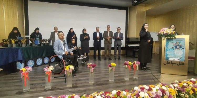 درخشش خبرنگار چهاردانگه‌ای صداوسیمای مازندران در جشنواره ملی رسانه‌ای معلولان