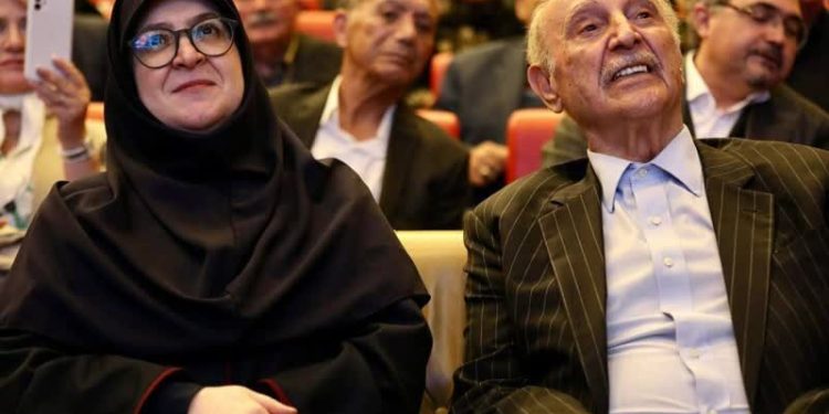 دولت، حمایت از نخبگان را در دستور کار دارد