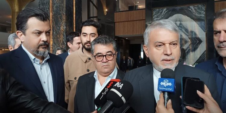 وزیر میراث فرهنگی: دولت از گردشگری دریا محور حمایت می‌کند
