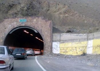 آسمان در محور کندوان صاف و جاده‌ها خشک است