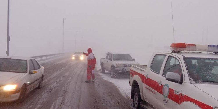 امدادرسانی به ۱۴۰۹ نفر از متاثرین برف و کولاک در مازندران