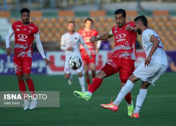 خلاصه بازی پرسپولیس ۰ - نساجی ۱