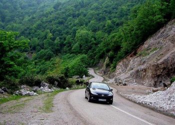 فرماندار شهرستان نور دستور ایمن‌سازی محور لاویج را داد