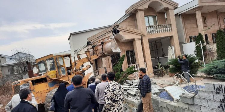 تخریب ویلاهای ۱۰۰ میلیاردی در آمل