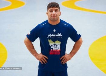 تیم منتخب کشتی آزاد راهی روسیه شد