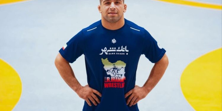 تیم منتخب کشتی آزاد راهی روسیه شد