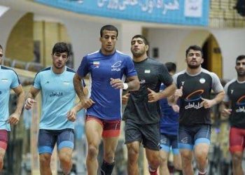 حضور ۶ کشتی‌گیر مازنی در تیم رنگرز