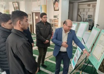 روایتگری اسناد در نمایشگاه مدرسه انقلاب برای دانش‌آموزان مازندرانی
