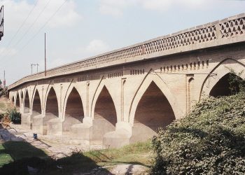 شتاب خودروهای سنگین در تخریب پل تاریخی بابل