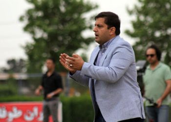 قائم مقام نساجی: زشت است که با اسپری‌ توپ رنگ می‌کنید