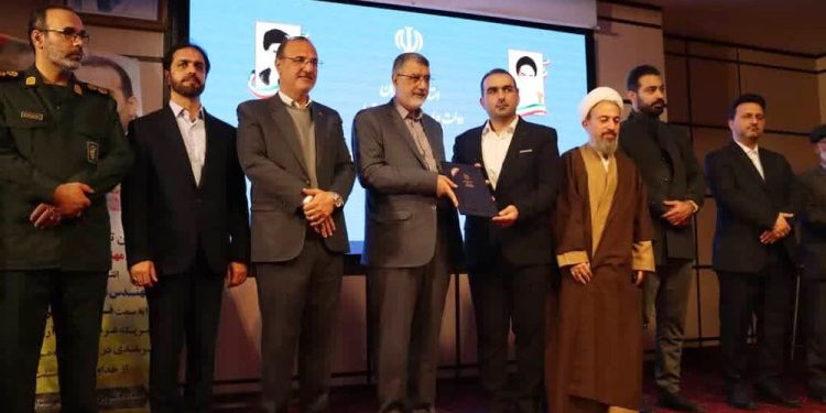 مردم نباید فدای منافع سازمانی شوند