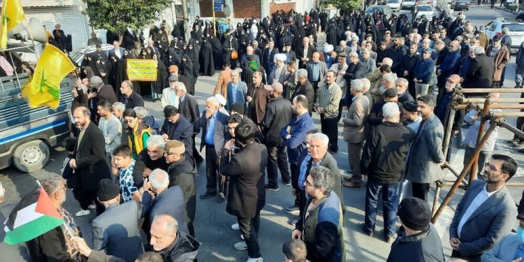 نمازگزاران مازندرانی در حمایت از جبهه مقاومت راهپیمایی کردند