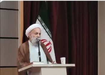نگاه سیاسی نباید در اداره شهرستان حاکم شود