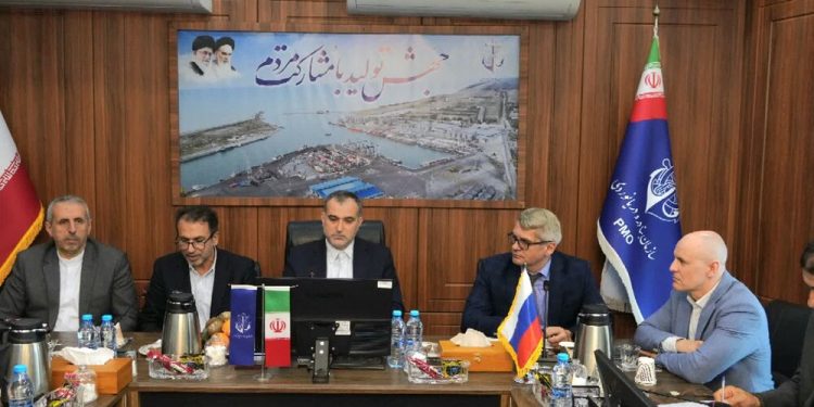 تاکید بر گسترش روابط تجاری و مراودات کالا بین بنادر امیرآباد و ماخاچ کالا