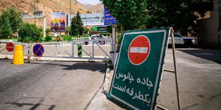 محور کندوان تا شنبه مسدود است