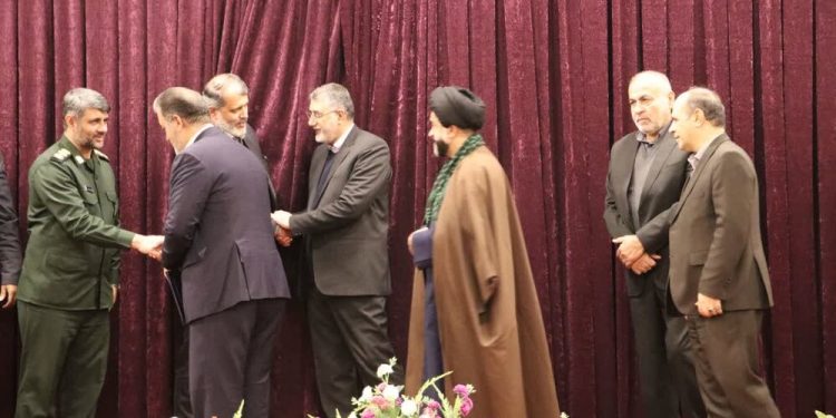 مردم مؤلفه قدرت در جمهوری اسلامی هستند