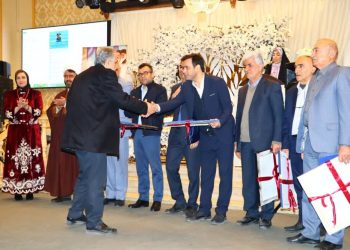 نخبگان مهارتی هنرستان‌های شهرستان آمل تجلیل شدند