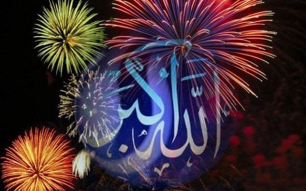 همزمان با نورافشانی‌ها؛ مردم بانگ الله‌اکبر سر دادند