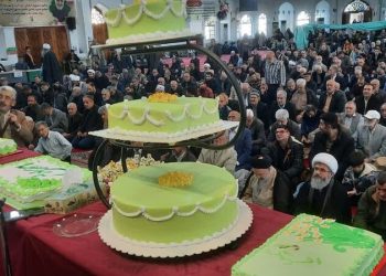 کیک ۱۰متری جشن امامت حضرت مهدی (عج) در آمل توزیع شد
