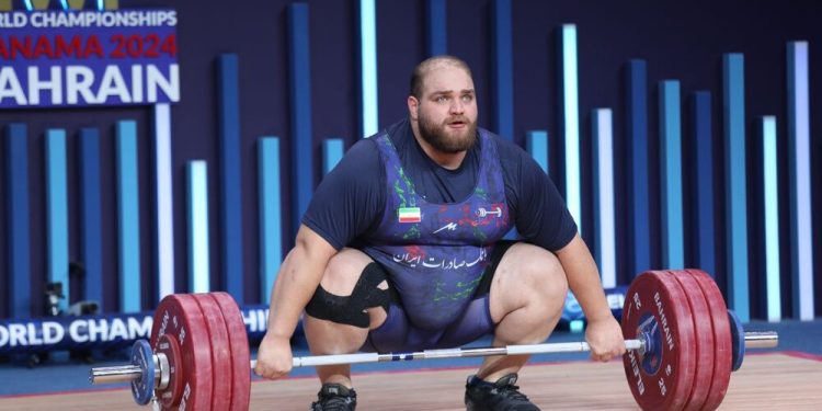 انتقاد تند علیرضا یوسفی: پول شام مسئولان شهرم را دادم اما هزار تومان هم پس ندادند!