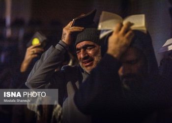 ایسنا - لیالی قدر؛ شب بیست و یکم ماه مبارک رمضان در امامزاده شاهزاده حسین(ع)