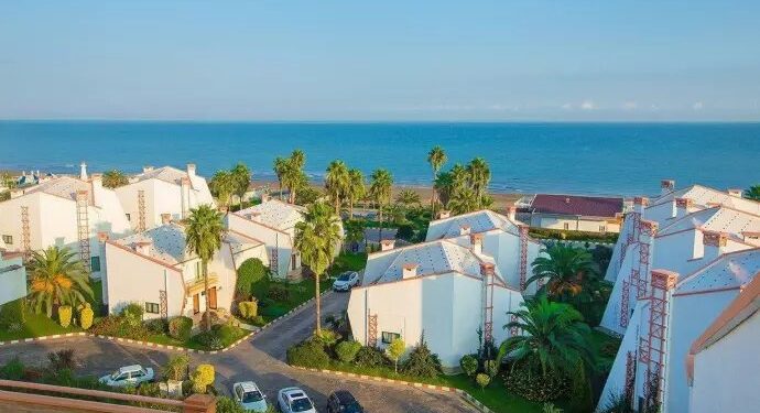 جاذبه‌های تاریخی و طبیعی نور میزبان گردشگران نوروزی