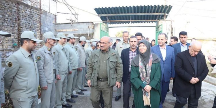 دیدار معاون رئیس‌جمهور با محیط‌بانان مازندرانی