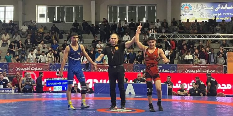 جام قهرمانی مسابقات بین المللی کشتی جام موحد به ایران رسید