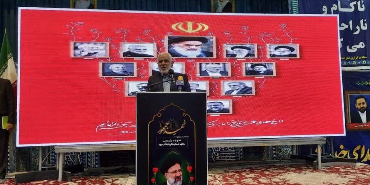 آملی ها یاد شهدای خدمت را گرامی داشتند / تجلیل از گفتمان انقلابی شهید رئیسی