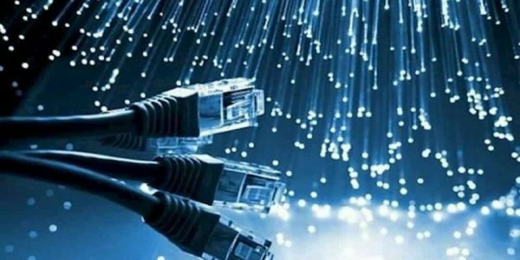بهره برداری از ۲ دکل جدید ارتباطی تا پایان خرداد امسال