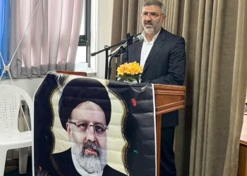 خادمان ملت با تمکین به قانون، به‌دنبال آشتی دین، علم و عقلانیت هستند