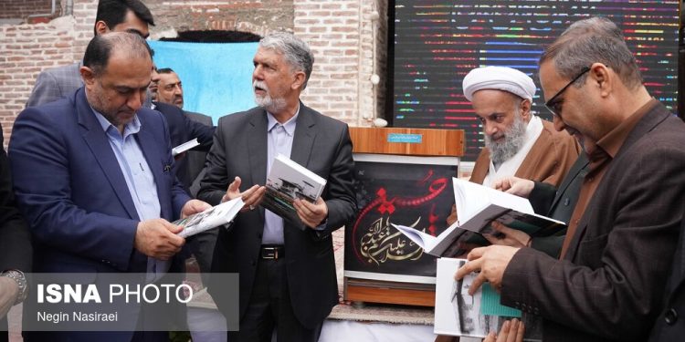رونمایی از کتاب مسجد جامع عتیق بابل با حضور وزیر ارشاد