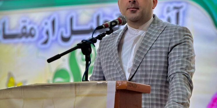 معلمان به دانش و فناوری روز مسلط باشند