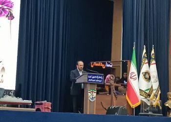 معلمان عامل همبستگی و ترویج کار جمعی هستند