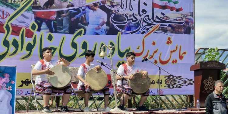 همایش بزرگ پیاده‌روی خانوادگی در چمستان برگزار شد
