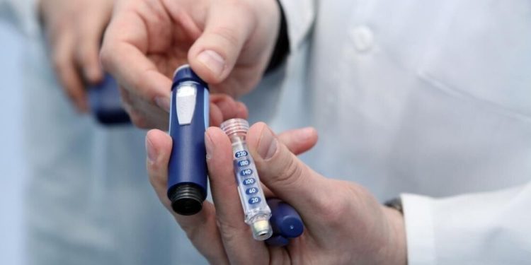 راهکارهای مدیریت کمبود دارو در مازندران