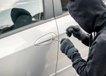 جلوگیری از سرقت خودرو و محتویات داخل آن