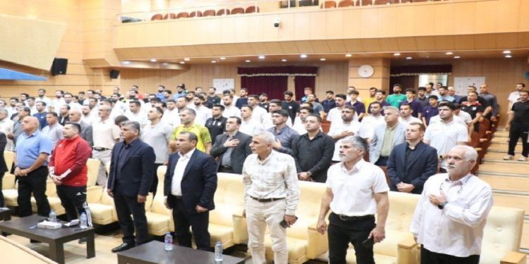 ۱۱۰ داور و کمک داور مازندرانی در کلاس دانش افزایی پیش فصل فوتبال