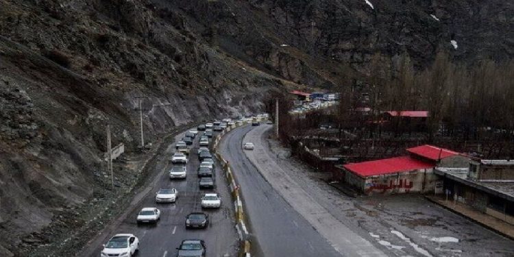 ترافیک در جاده‌های هراز و کندوان پرحجم و سنگین است