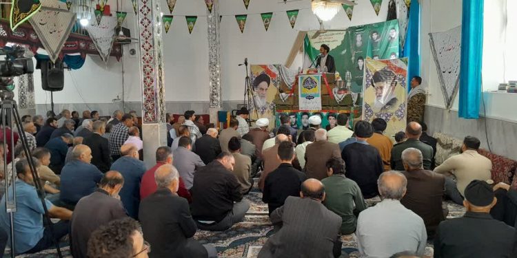 گزارش تصویری از نماز جمعه چهاردانگه و یادواره شهدای دهستان پشتکوه در روستای اروست