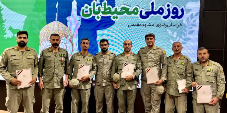 اکبر ایمانی کیاسری محیطبان نمونه استان شد