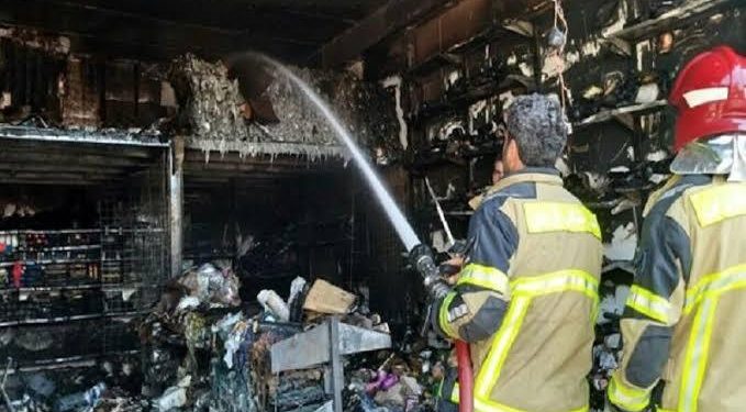 آتش‌سوزی گسترده در چند مغازه تجاری بابل