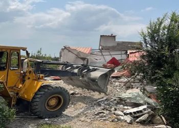 ادامه برخورد قانونی با متخلفان تغییر کاربری؛ ۶۶ فقره حکم قلع و قمع در ساری اجرا شد