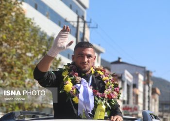 استقبال از سینا خلیلی نایب قهرمان کشتی آزاد امیدهای جهان
