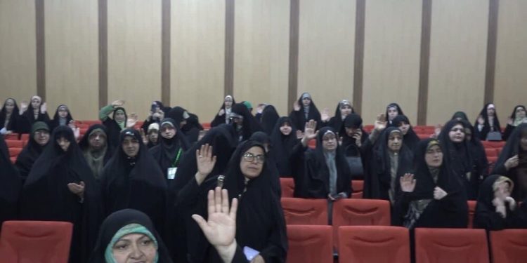 بانوان جبهه فرهنگی انقلاب مازندران با انتشار میثاق‌نامه «فاطمی» بر رعایت پوشش اسلامی تأکید کردند
