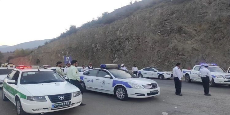 تردد خودروها از چالوس به کرج و تهران ممنوع شد
