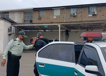 زمین‌گیر شدن اوباش قمه به دست توسط پلیس بابل + فیلم