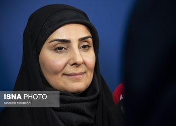 وزیر راه و شهرسازی: ایران به بانوان خود در حوزه‌های علمی و حاکمیتی بها می‌دهد